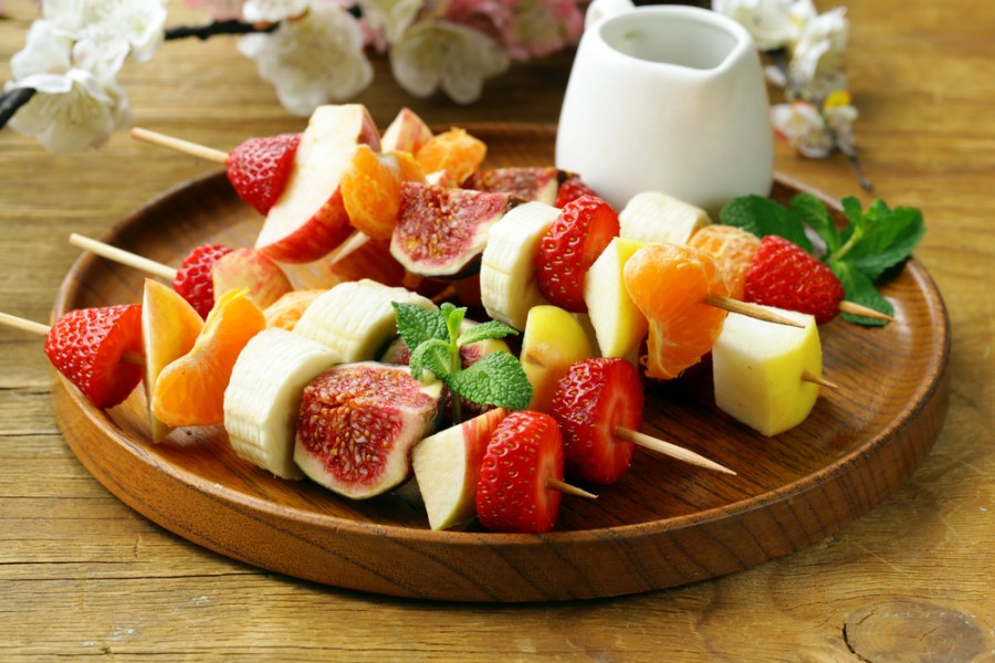 Brochettes de fruits frais rapide : découvrez les recettes de cuisine de  Femme Actuelle Le MAG