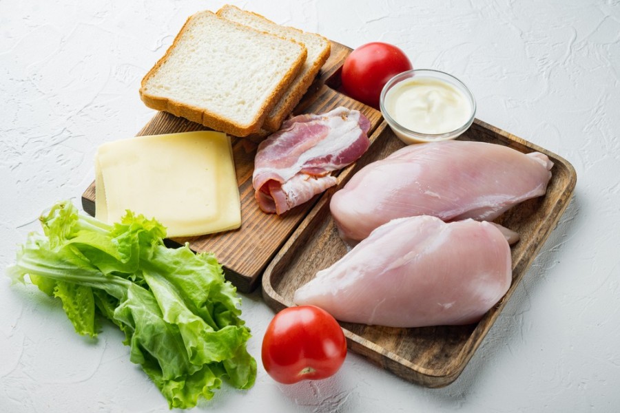 Quelles sont les différentes variations de sandwichs au poulet à travers le monde ?